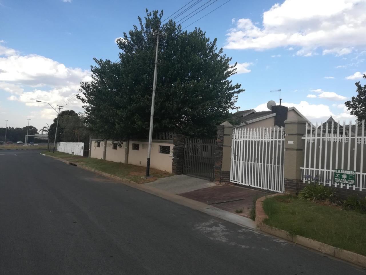 Lalela House Apartman Johannesburg Kültér fotó